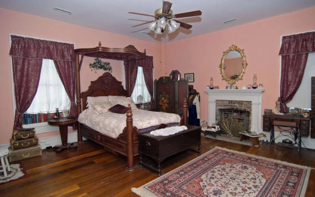 Hall Place Bed & Breakfast