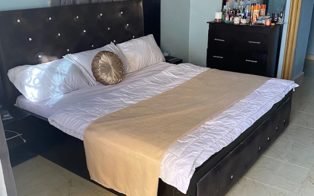 De-Convenant Apartment Short Term Rental