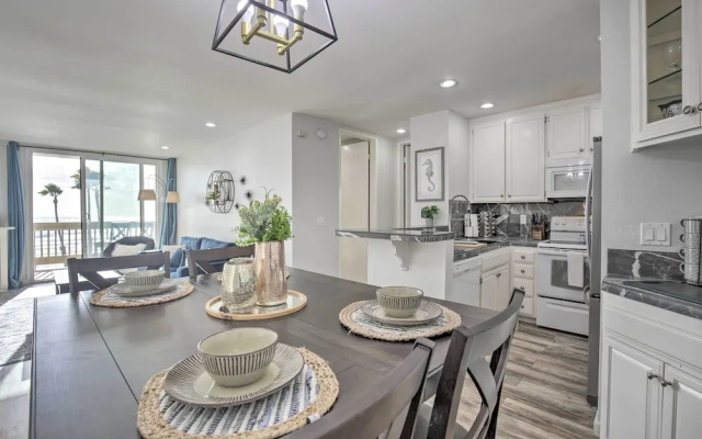 Charming Oceanside Condo w/ Beach & Pool Access!