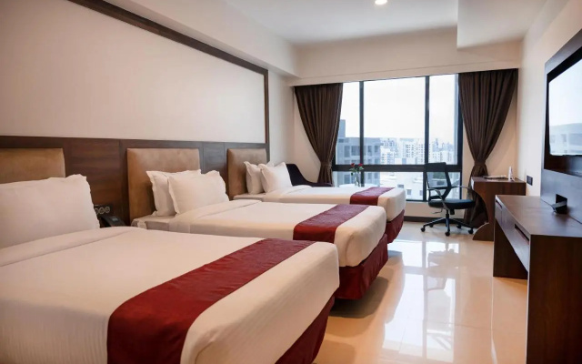 Hotel Tip Top International Pune