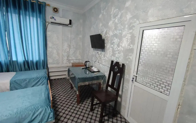 Asr Hostel (Аср)