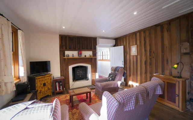 Camerons Cottage