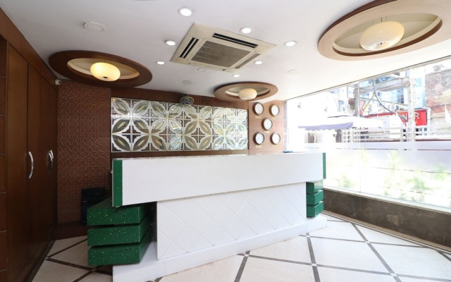 Capital O 1138 Hotel Emerald