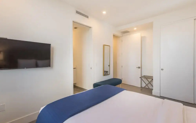 VHC Luxury Apartments 538 Apt #403