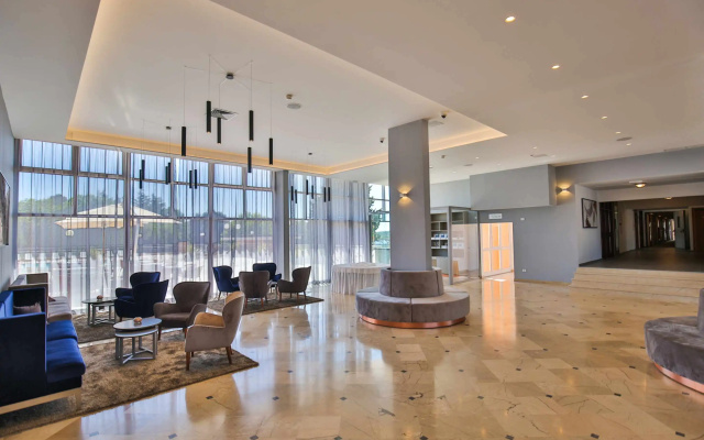 Arena Hotel Holiday