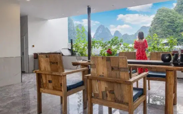 Forget · Light luxury Design B&B (Yangshuo West Street Store)(莫妮卡设计民宿（阳朔西街店）)