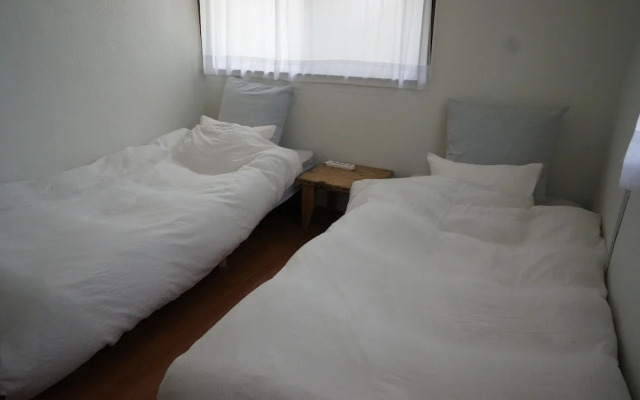 Tiny guest house mametora