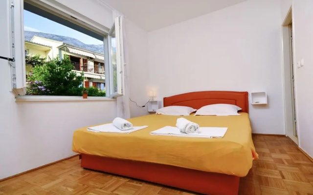 Zrine - Comfortable With a Balcony - A1