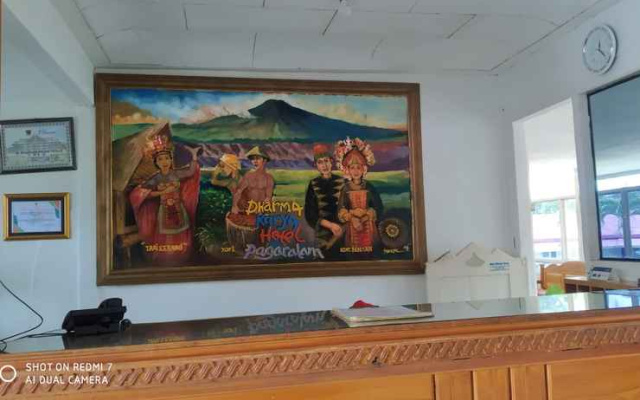 Hotel Dharma Karya