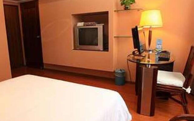 Hedong Hotel Шэньчжэнь удобства в номере