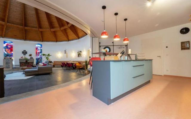 dreamcation - Ehemalige Kirche & Souterrain Wohnung, 3D-Tour, Terrasse, BBQ, Kamin
