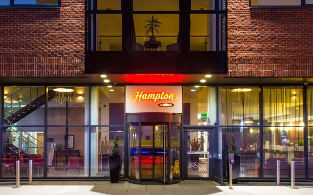 Отель Hampton by Hilton Liverpool City Center вид на фасад