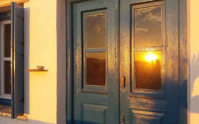 Daphnis the Artist s House