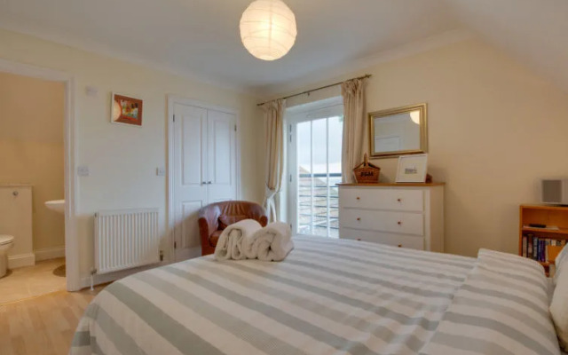 Holiday Home Whitepost