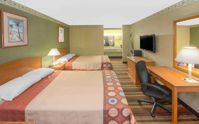 Super 8 by Wyndham Shreveport