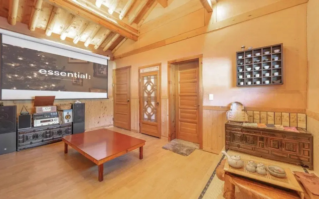 Yangpyeong Agni Choshi Mae Hanok Stay