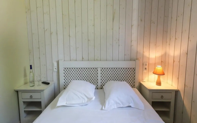 6-person Wooden Chalet in Correze