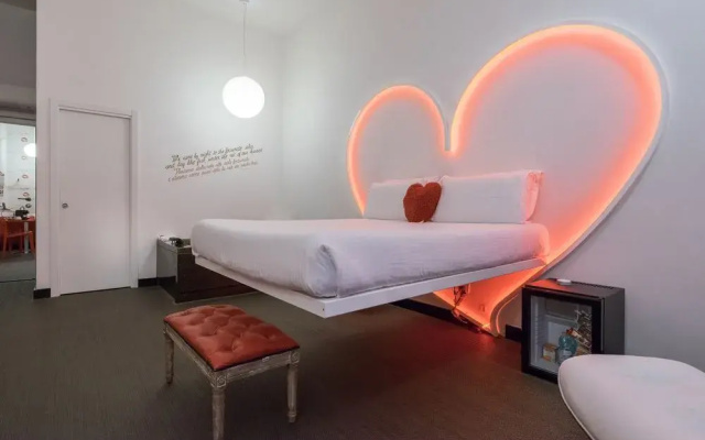 iRooms Jacuzzi Suites