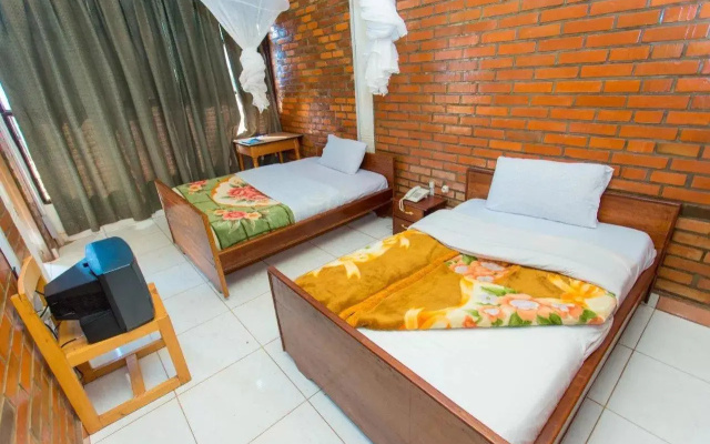 Heart Land Hotel