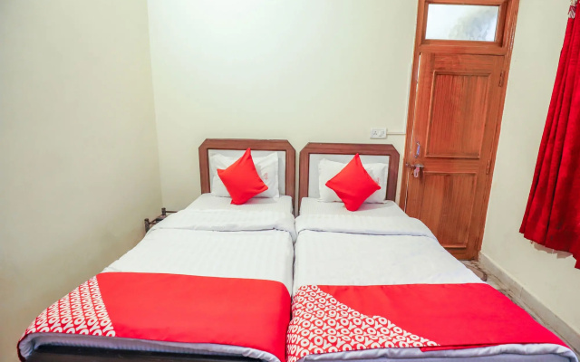 OYO 14562 Rishabh Guest house