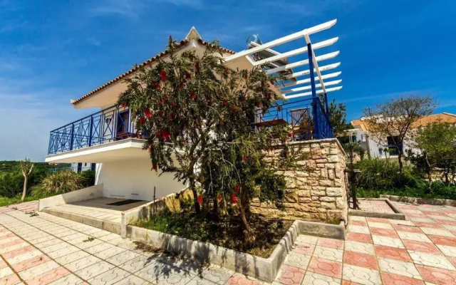 Lontos Suites