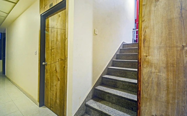 Capital O 81232 Hotel Shiv Vilas