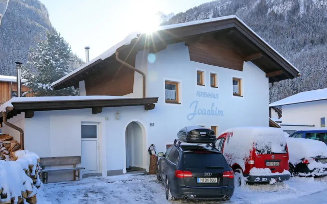 Cosy Holiday Home in Langenfeld