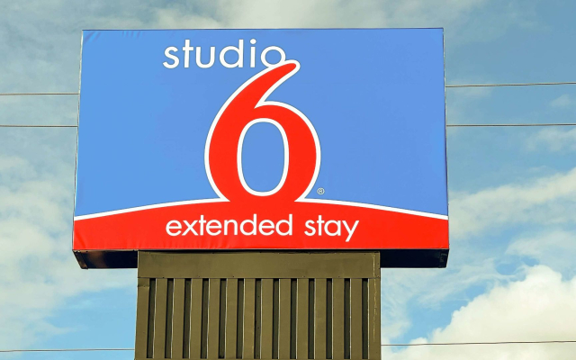 Studio 6 Wilmington, NC