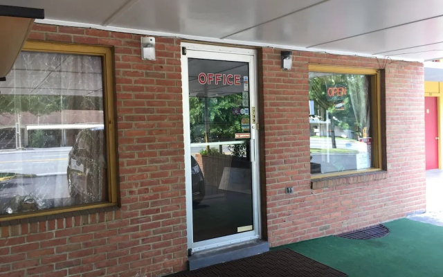 Royal Inn Motel