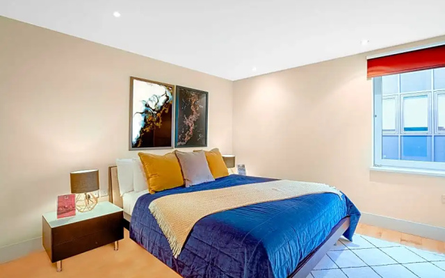 Luxurious Sir John Lyon Serviced Apartment