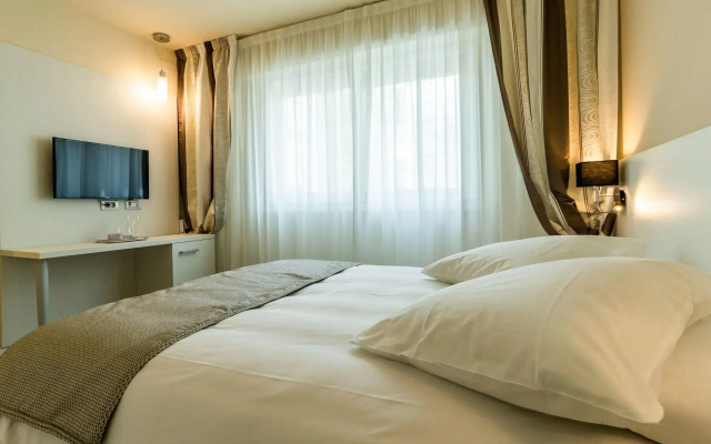 La Dolce Vita Hotel