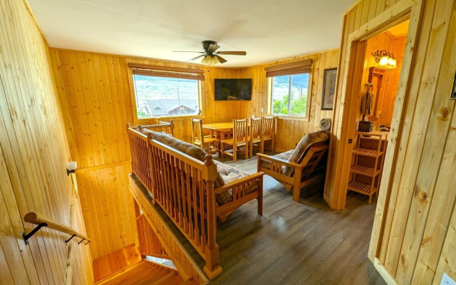 Yellowstone's Treasure Cabins