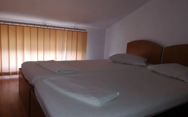 Felix Residence