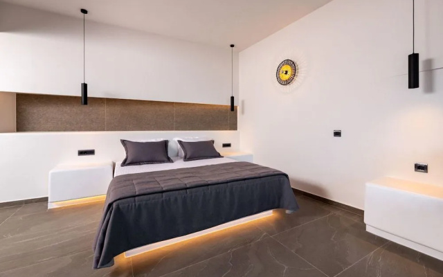 Neoma Luxury Suites