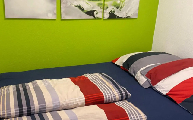Zwei Zimmer Appartment mit Balkon und Stellplatz voll möbliert