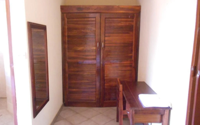Naluzip Guest House
