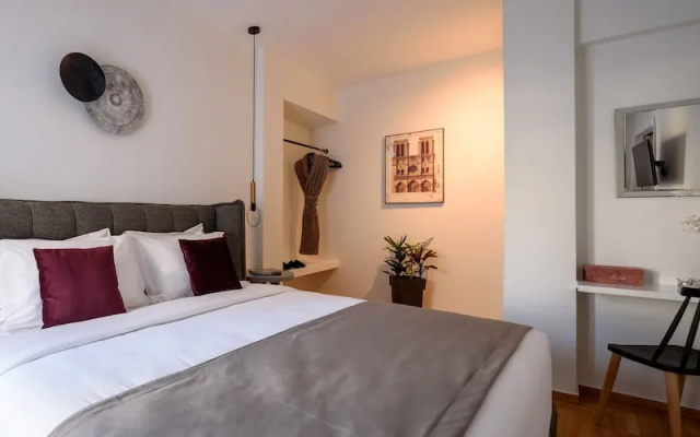 Acropolis Grand Apartment