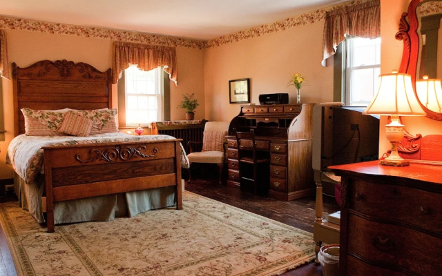 Holladay House Bed and Breakfast