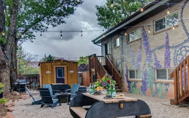 Purple Sage Flats #7 1 Bedroom Apts