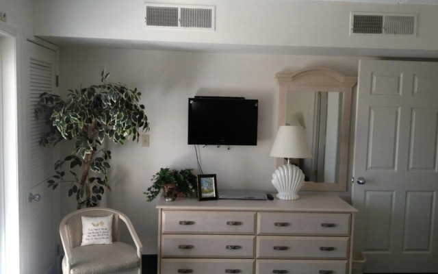 Biscayne Suites
