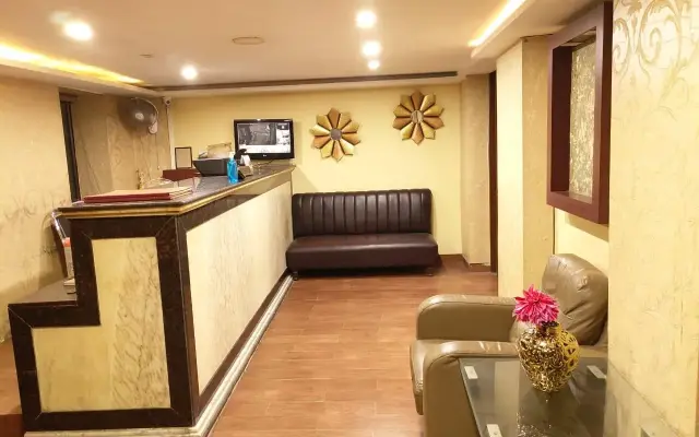 Plaza Kolkata By WB Hotels