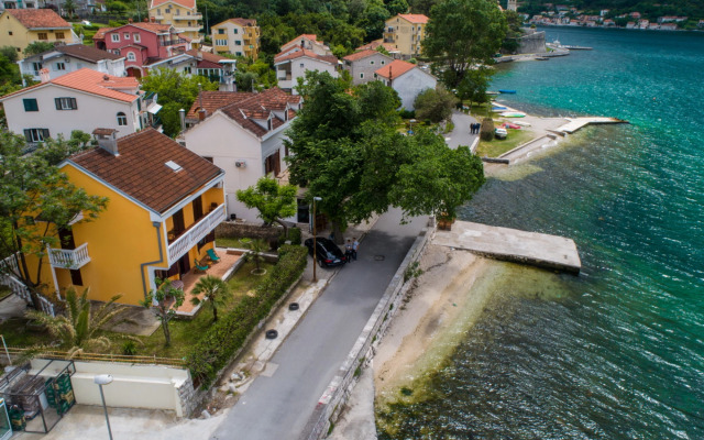 Apartment 5meters from Sea, Kotor