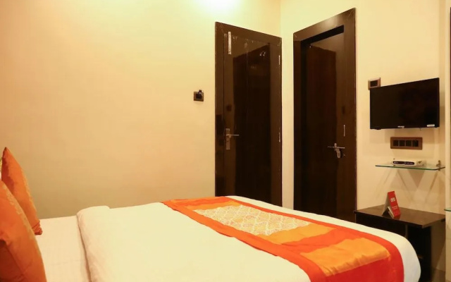 OYO 10781 Parashar Legacy