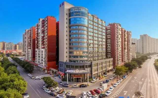 Pinyi Hotel