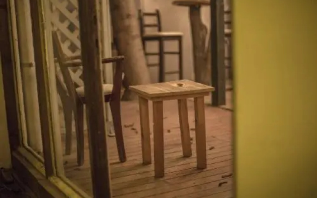 Hostel The White Tree