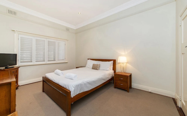 Inner Western Suburbs Retreat