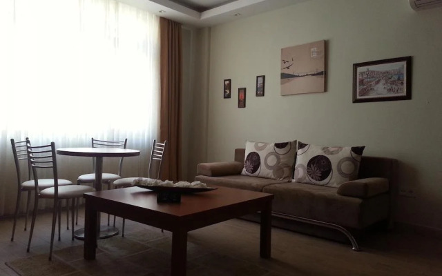 Honey House Apartment