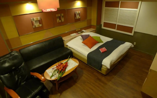 Hotel GOLF Hodogaya (Adult Only)