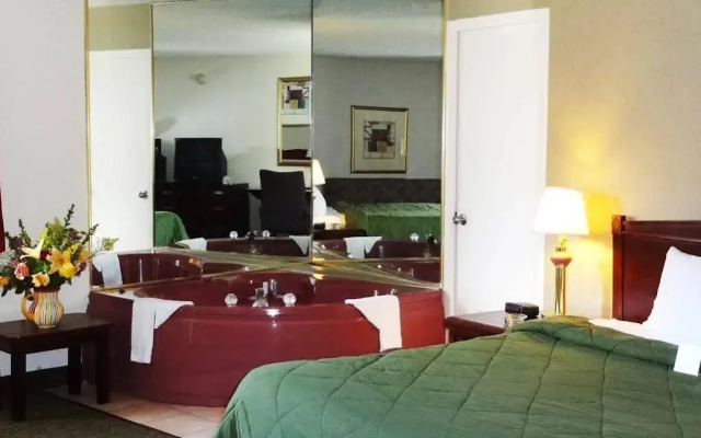 Motel 6 Pittsburgh - Crafton