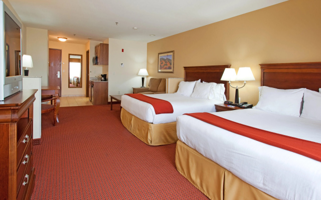Holiday Inn Express & Suites Tooele by IHG